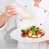 PLASTIC FOOD SQUEEZE BOTTLES 